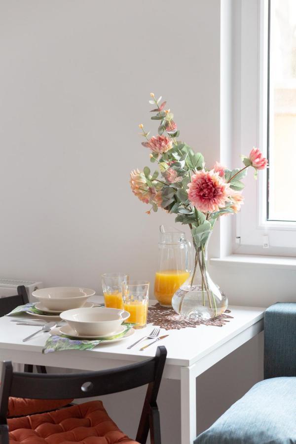 Studio Apartment Ochota Siemienskiego By Noclegi Renters Warsaw Luaran gambar